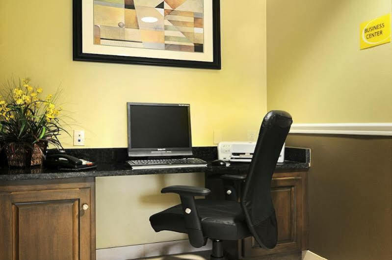 Georgetown Spark By Hilton Savannah South I-95 מראה חיצוני תמונה